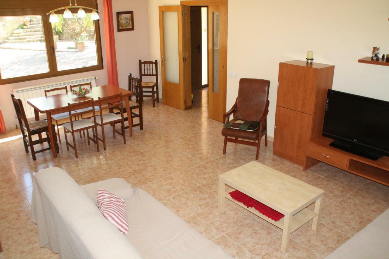 Hostal Cal Riba La Llacuna Exterior foto